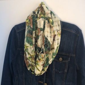 Kimchi Blue Infinity Scarf 100% Viscose Just a lovely gauzy delicate fabric.